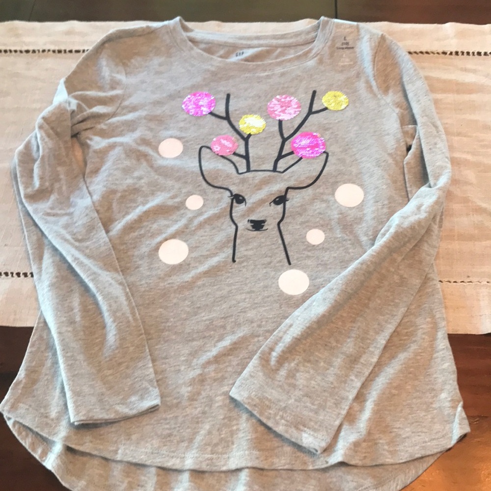 NWT Girls Gap Graphic Long Sleeved T Shirt